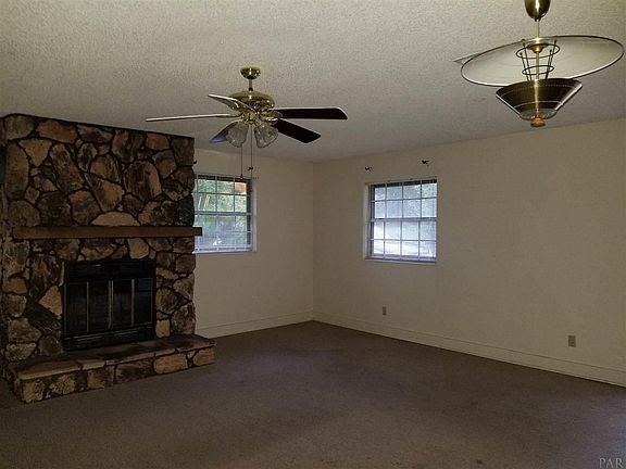 4th image of 2820 Mandeville Ln