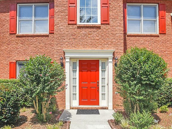 4th image of 9605 Knollcrest Blvd