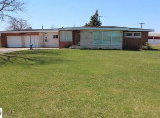 5523 N State Rd, Alma, MI 48801