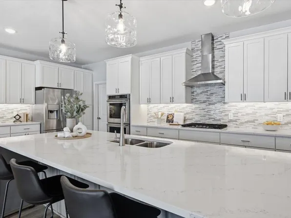 17908 Greenwich Way, Lakeville, MN 55044