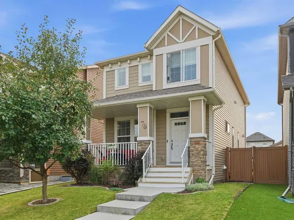 70 Legacy Glen Way SE, Calgary, AB T2X 4E4