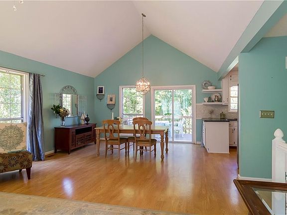 5th image of 4844 Kim Ct