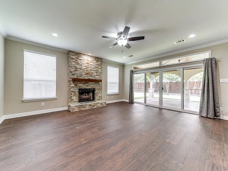 8603 Taylor Walk — Photo 4