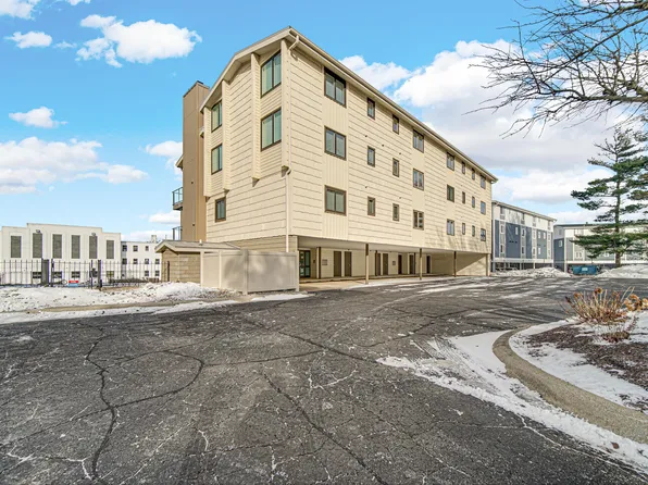 2 Marine Dr APT 6, Michigan City, IN 46360