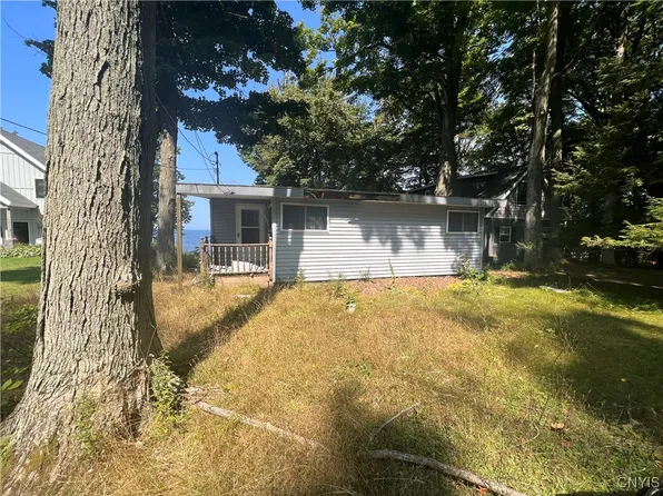 108 Lock Haven Beach Rd, Oswego, NY 13126