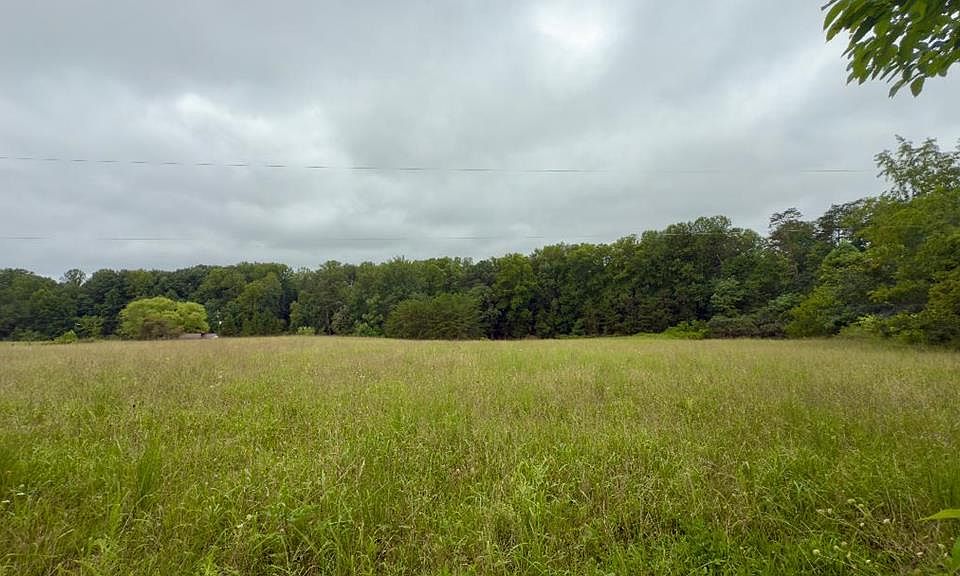 1st image of Magnolia Ln