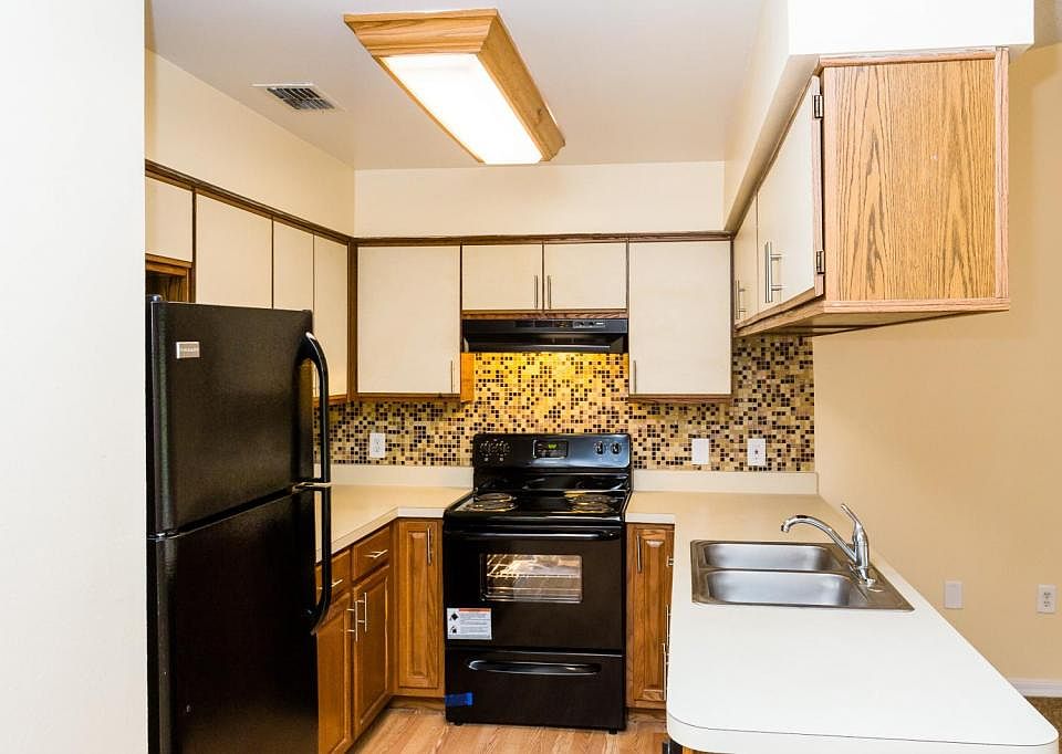 1st image of 305 Caldbeck Way