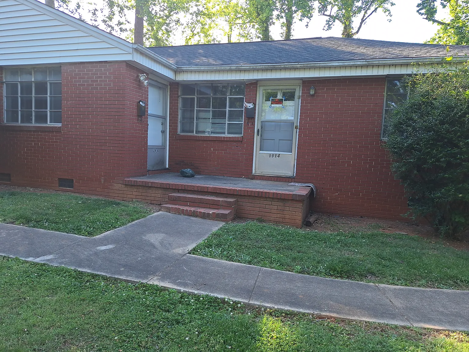 2 bed, 675 sqft, $1,300 — Photo 1