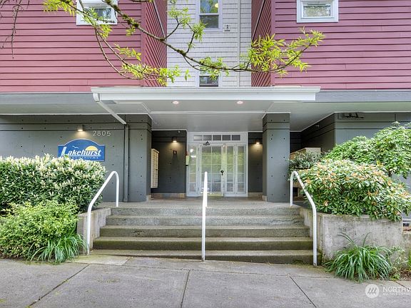 2nd image of 2805 NE 125TH #405