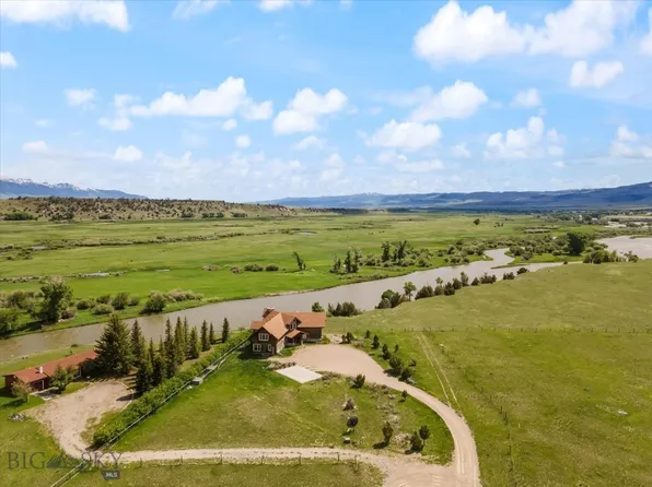 833 S 2nd St, Ennis, MT 59729