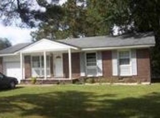 303 Cardinal Rd, Jacksonville, NC 28546