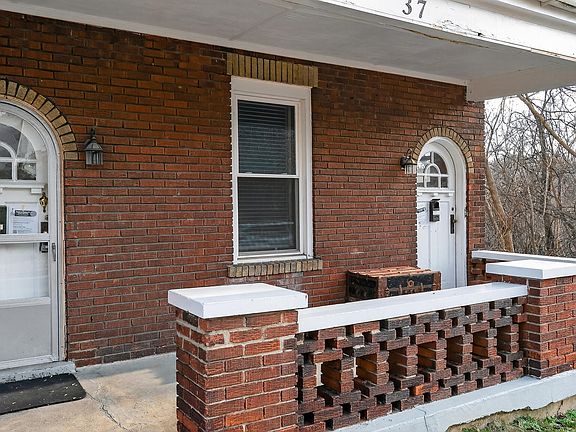 3rd image of 37 Parkview Ave