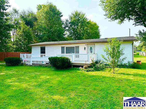 3rd image of 3831 Sheridan Dr