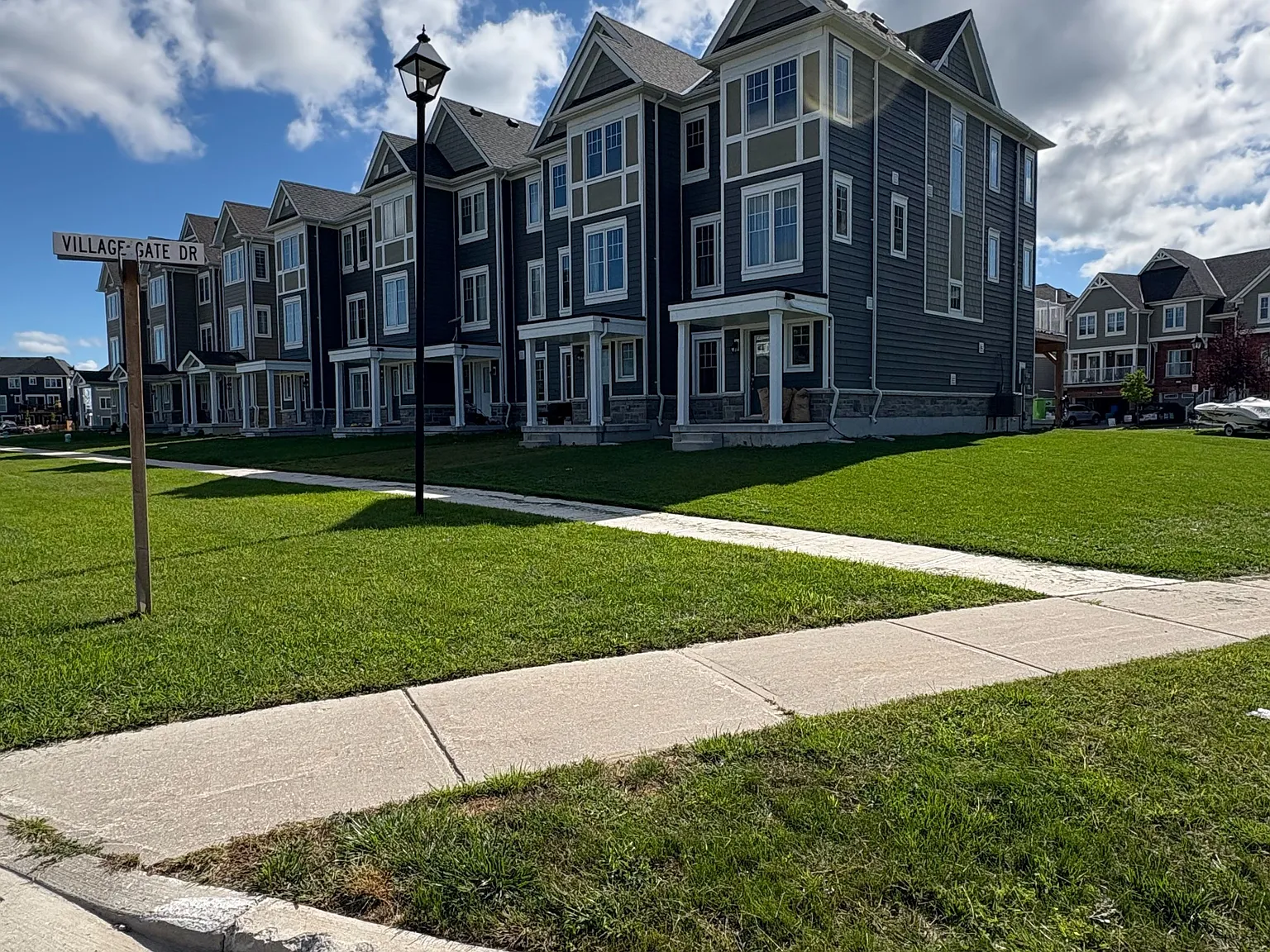 3 bed, $2,350 — Photo 1