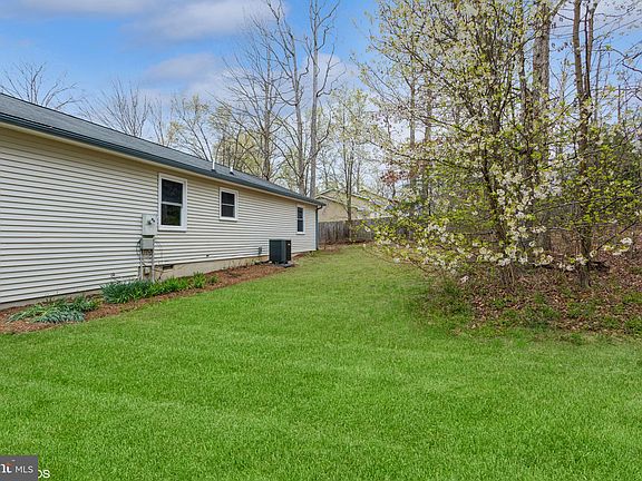 3rd image of 602 Pleasants Dr