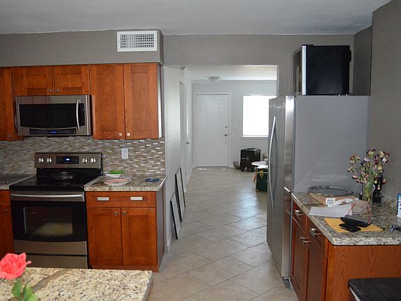 3rd image of 11133 W Desert Butte Dr