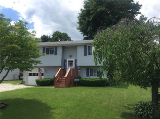 2068 Victory Dr, Erie, PA 16510