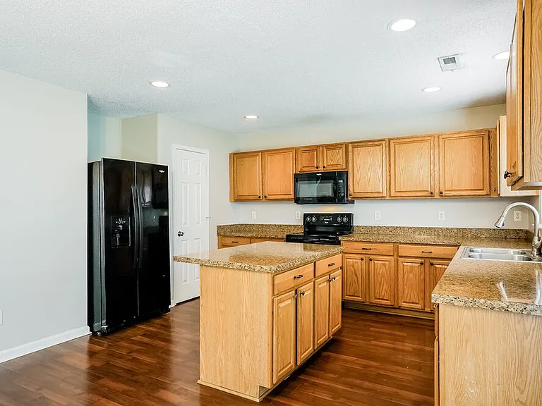 3112 Olustee Dr — Photo 8