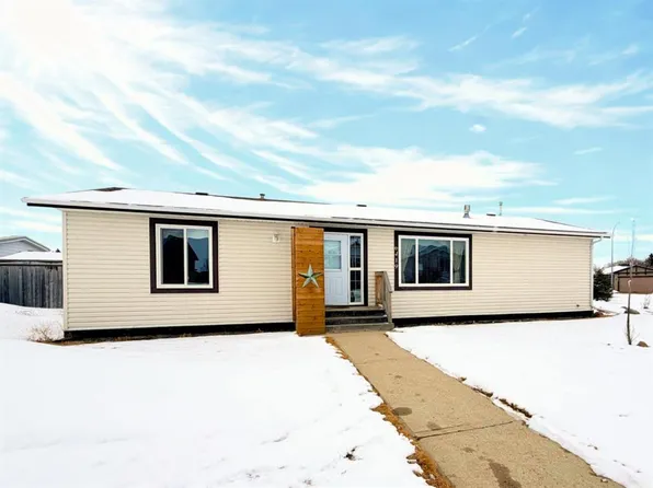 6419 W 52nd St, Ponoka, AB T4J 1E2