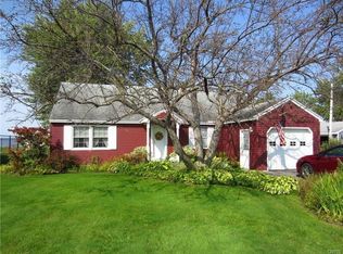 7519 W Murray Dr, Cicero, NY 13039