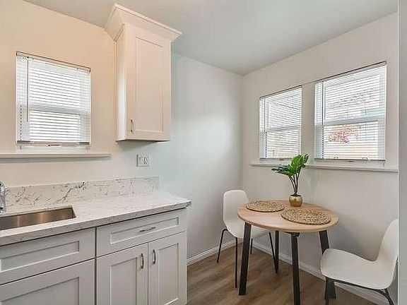 4th image of 649 Flower Ave APT A