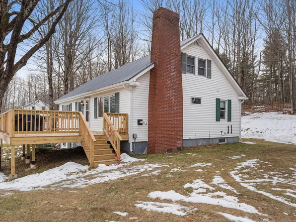 62 Prescott Road, Manchester, ME 04351