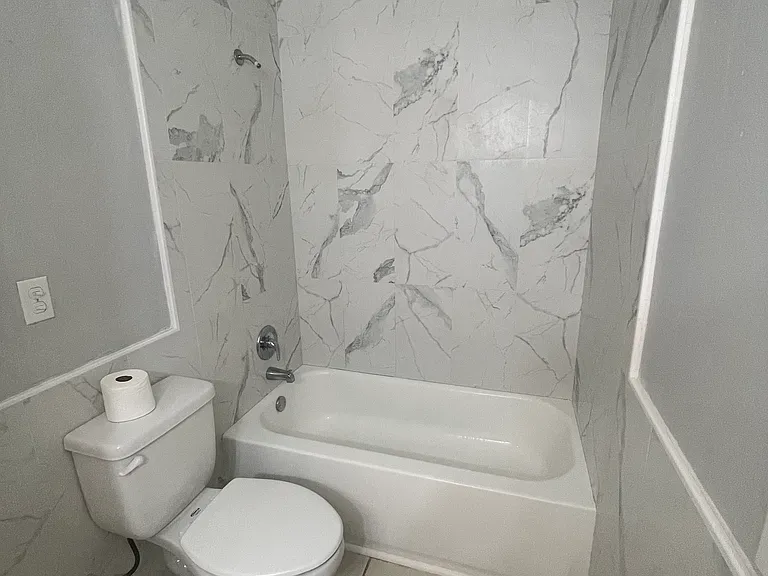 6040 English Oaks Ln — Photo 5