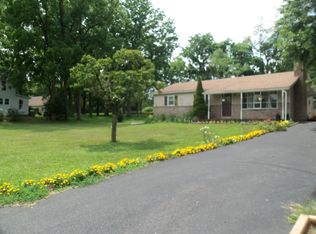 2110 Sand Hill Rd, Hershey, PA 17033