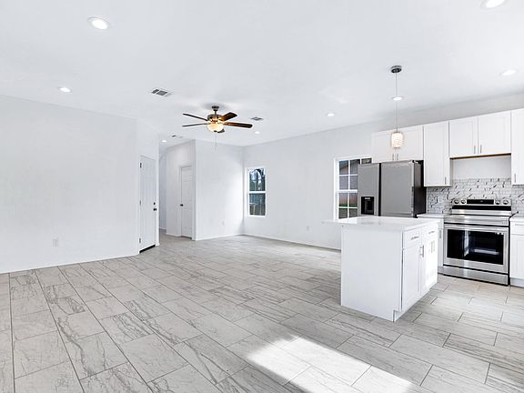 5th image of 874 E Sunshine Dr #101