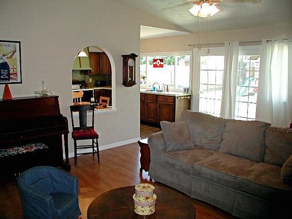 2nd image of 4805 Sprucewood Ln