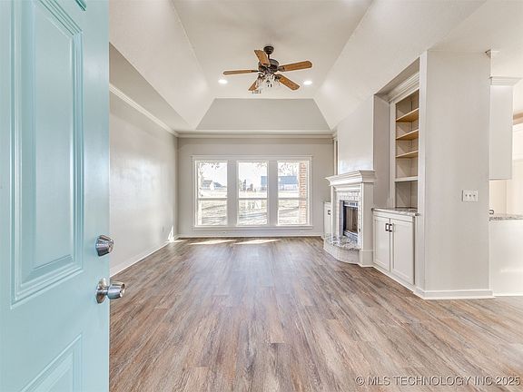 3rd image of 9225 S 258th East Ave