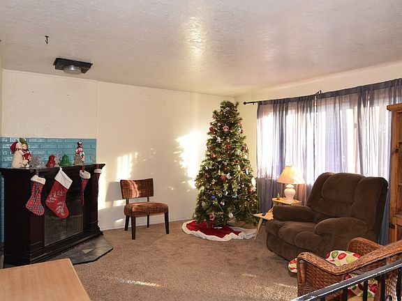 3rd image of 241 Meadowlark Dr