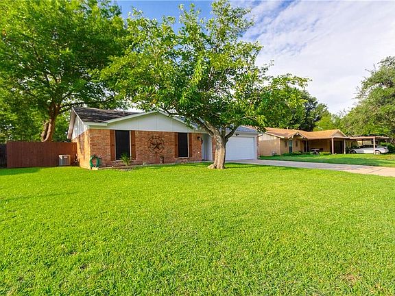 3rd image of 8004 Donegal Ln