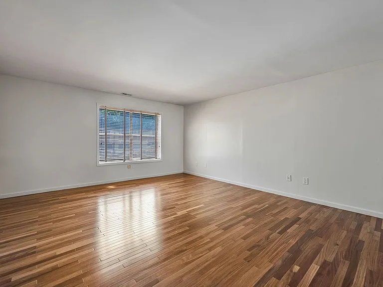 6409 Liberty Ave #I1 — Photo 19