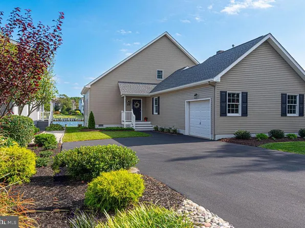 15 Clubhouse Dr, Ocean Pines, MD 21811