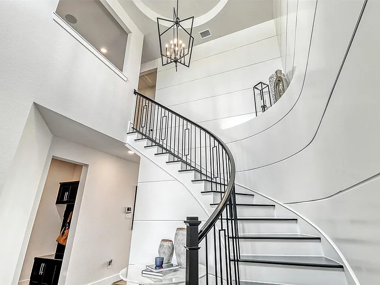 29703 Bur Creek Ln — Photo 28