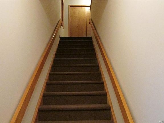 4th image of 290 Hudson St