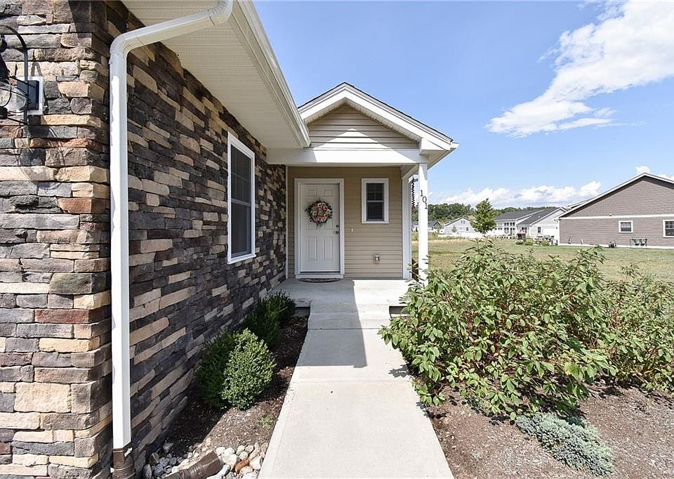 Bella Vista Condos 101 Bella Vista Cir Chepachet RI Zillow