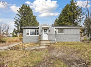 9470 Peck Rd, Greenville, MI 48838