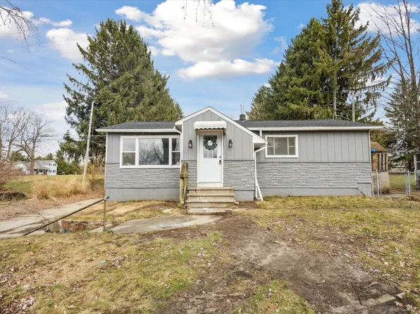 9470 Peck Rd, Greenville, MI 48838