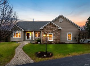 4448 Bussey Rd, Syracuse, NY 13215