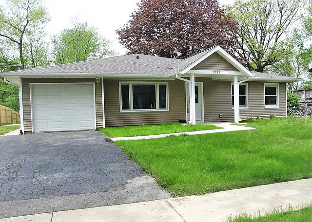 7212 Sprucewood Ave photo 1