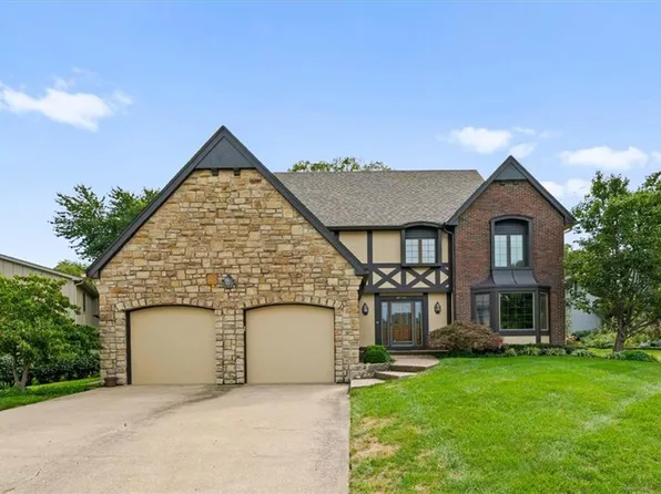 11754 Gillette St, Overland Park, KS 66210
