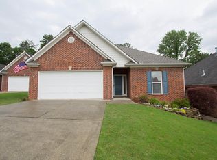 4988 Paradise Lake Cir, Birmingham, AL 35244