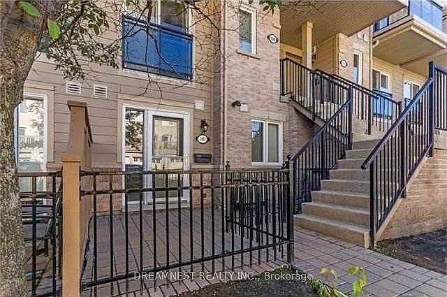 1 bed, $2,000 — Photo 1