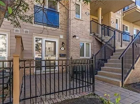 4975 Southampton Dr, Mississauga, ON