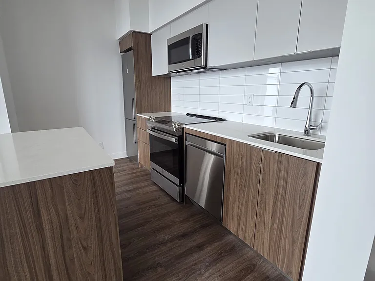 22 Hughson St N #2307B — Photo 1