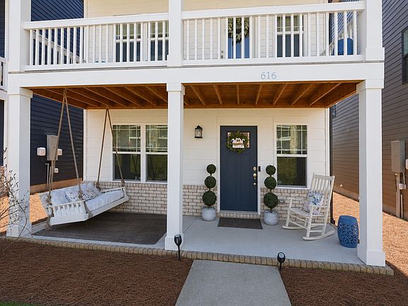2nd image of 616 Parkvue Place Dr