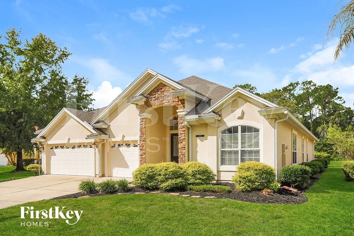 Building Photo - 1656 Fairway Ridge Dr
