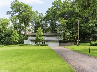 21255 W Sylvan Dr S, Mundelein, IL 60060